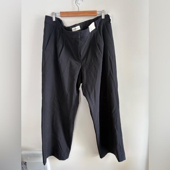 Abercrombie & Fitch Low Wide-Leg Trouser - Picture 3 of 7